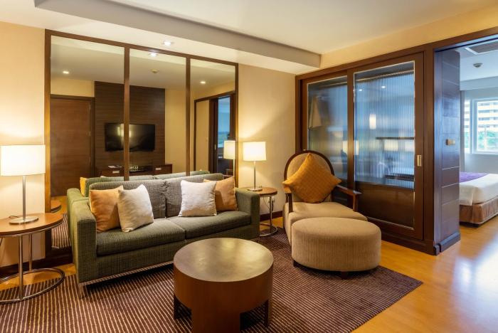 novotel living bangkok sukhumvit legacy