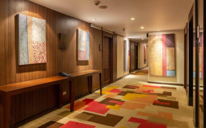 novotel living bangkok sukhumvit legacy