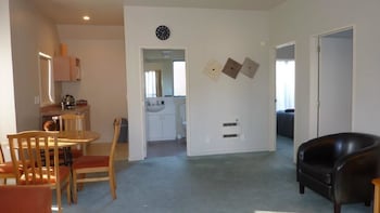 Bush Inn Court Motel,Christchurch>>Akaroa,4 star