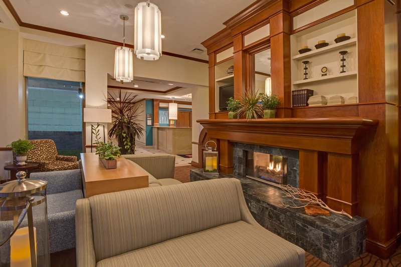 hilton garden inn cleveland airport