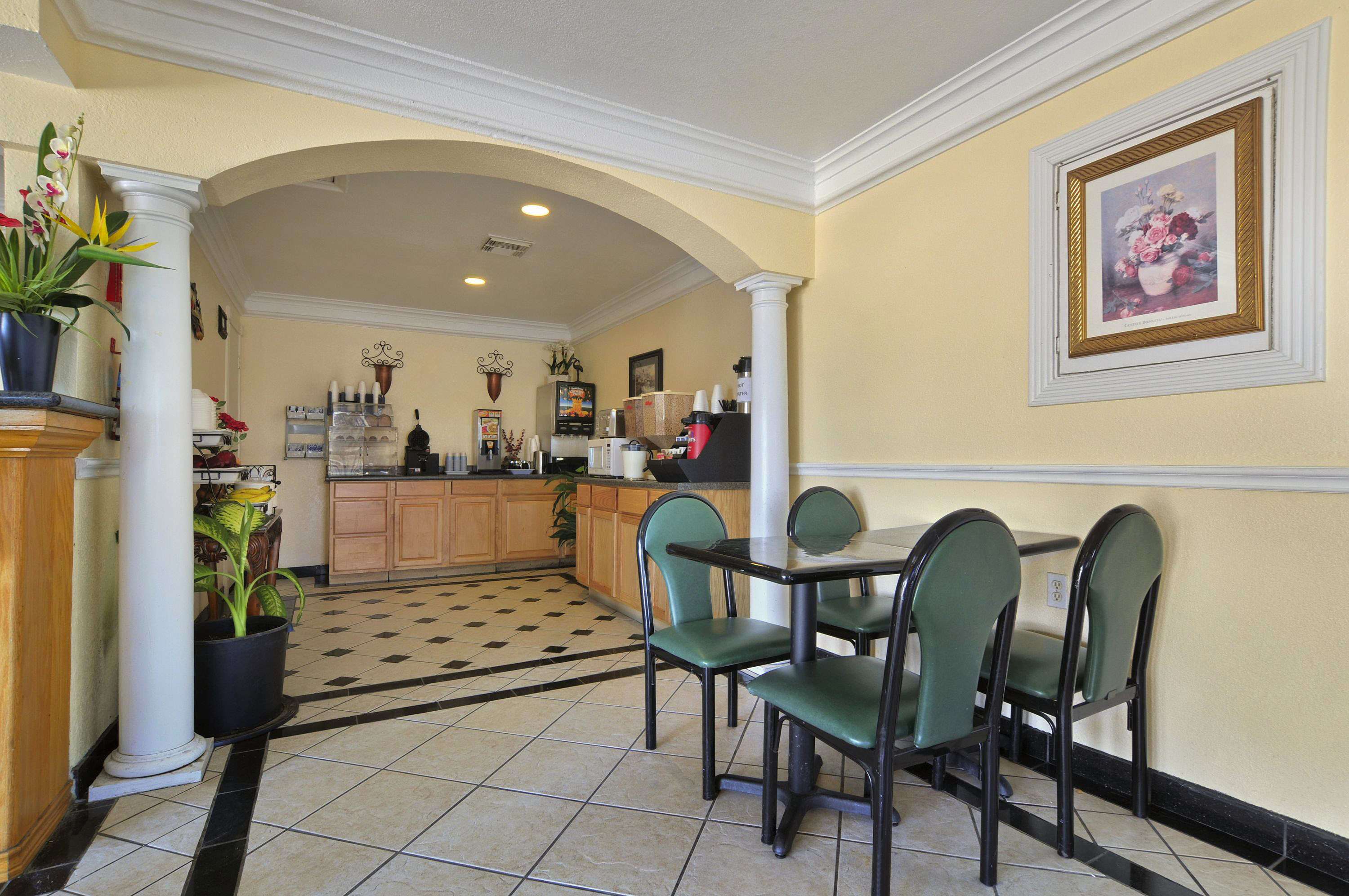 hotel mccoy art libations pool society