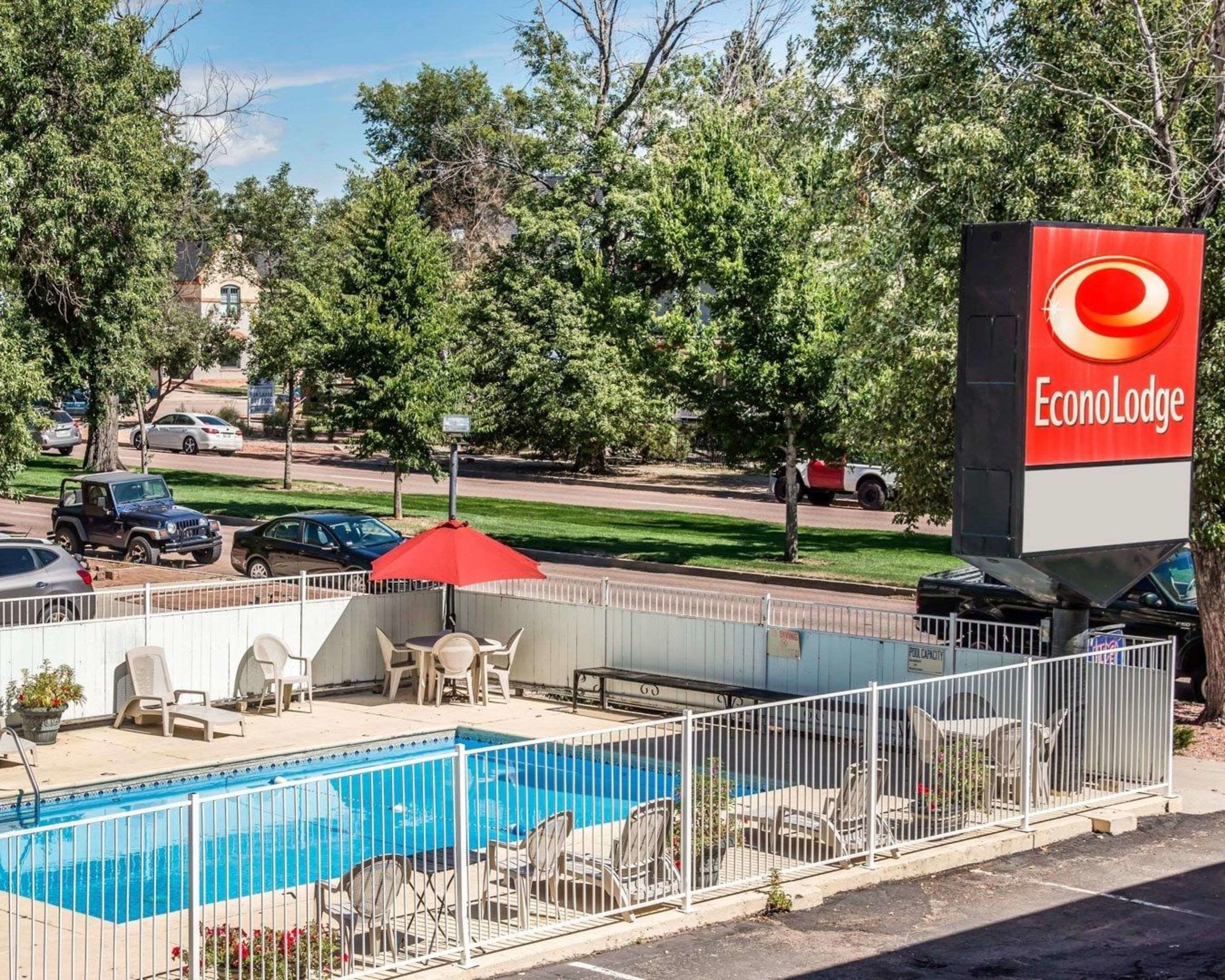 econo lodge downtown