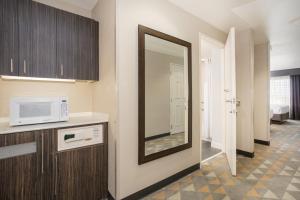 holiday inn colorado springs airport by ihg