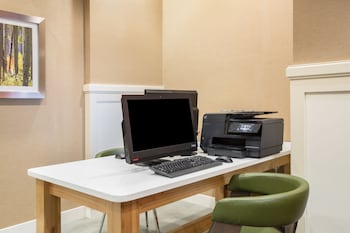 holiday inn colorado springs airport by ihg