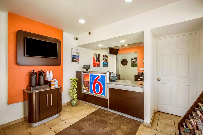 motel 6 youngtown az phoenix sun city