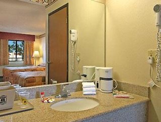Super 8 By Wyndham Tucson Downtown Convention Center,Pima>>Arizona,2 star