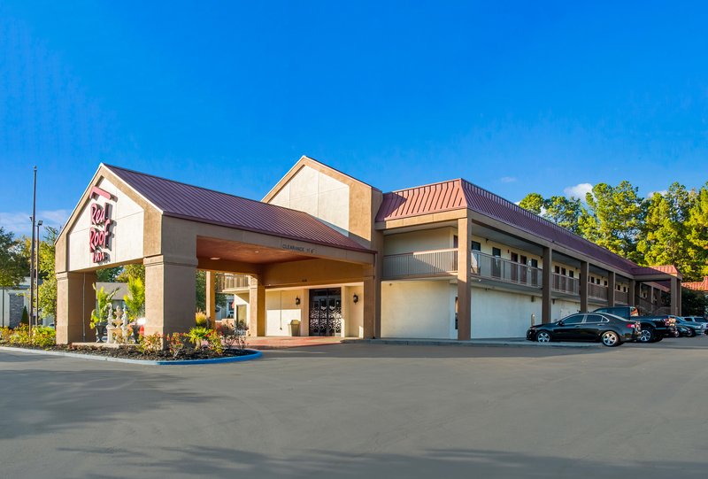 red roof inn tupelo