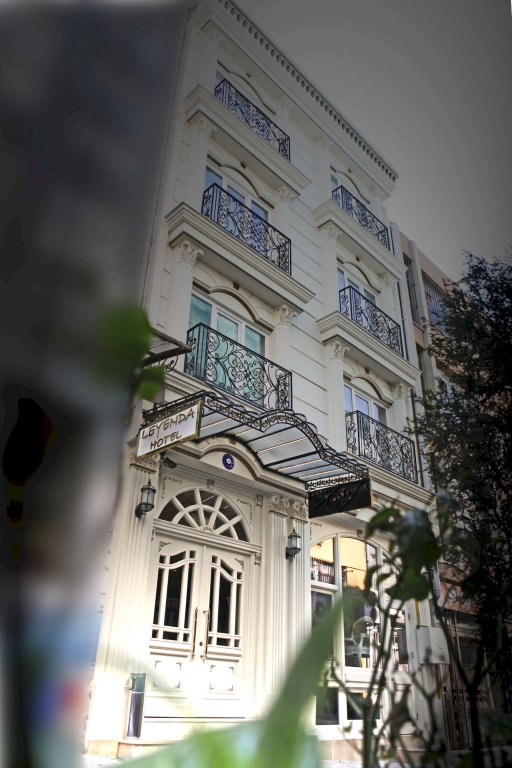 leyenda hotel