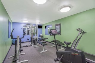 Super 8 By Wyndham Kingston,Kingston>>Crossville - Harriman,2 star