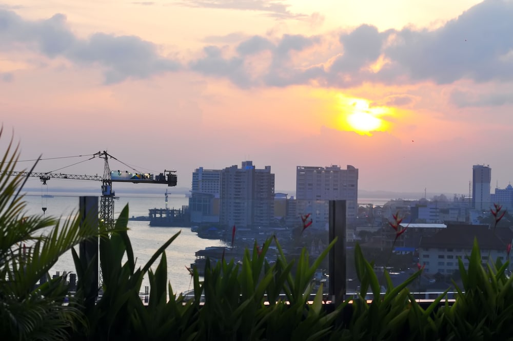 grand jatra hotel balikpapan