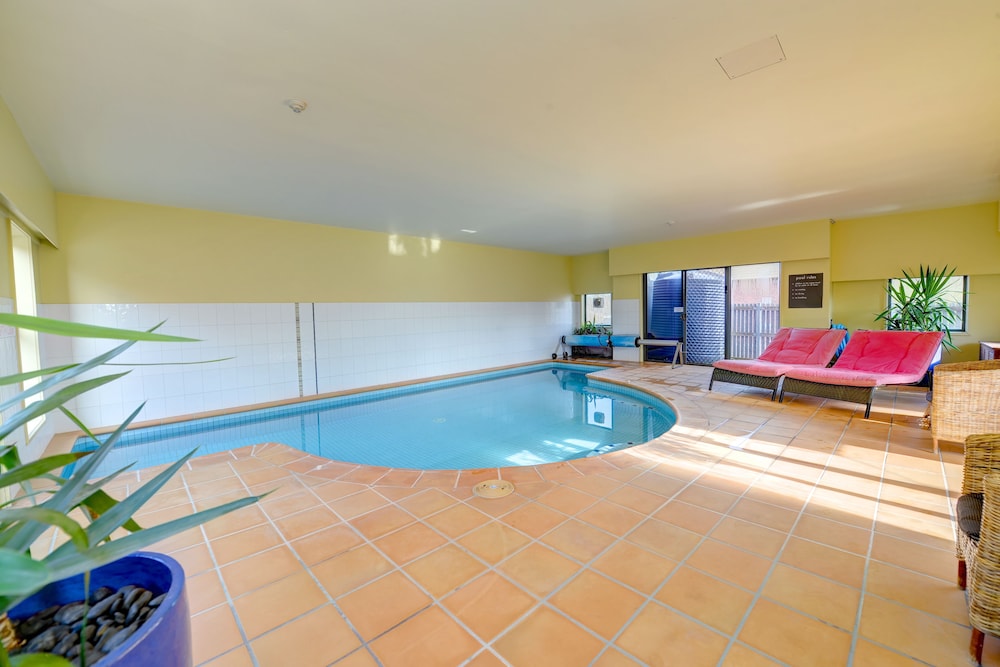 comfort inn and suites city views