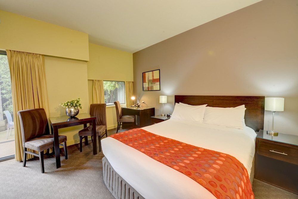 comfort inn and suites city views