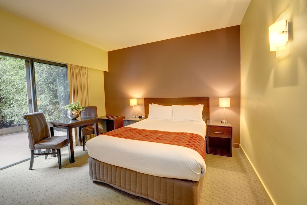 comfort inn and suites city views