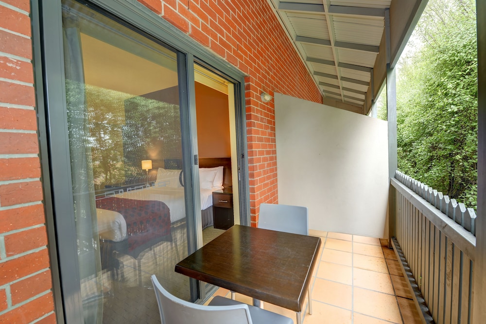 comfort inn and suites city views