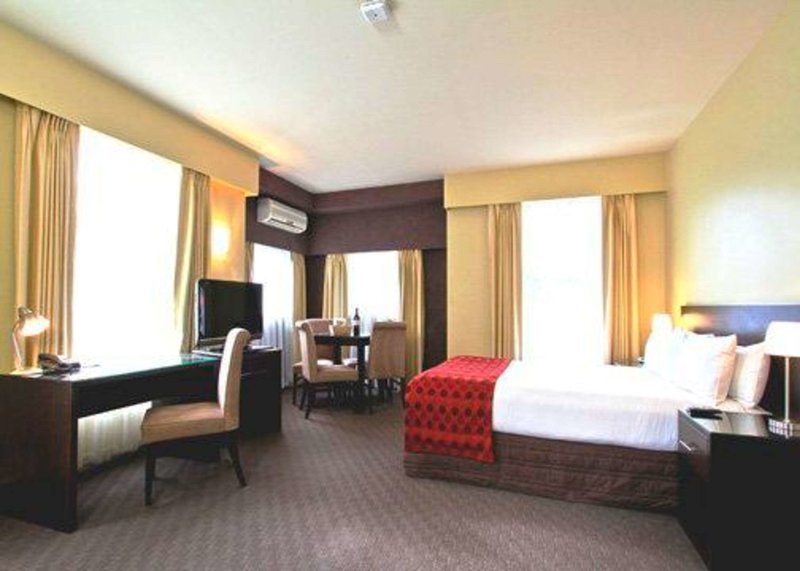 comfort inn and suites city views