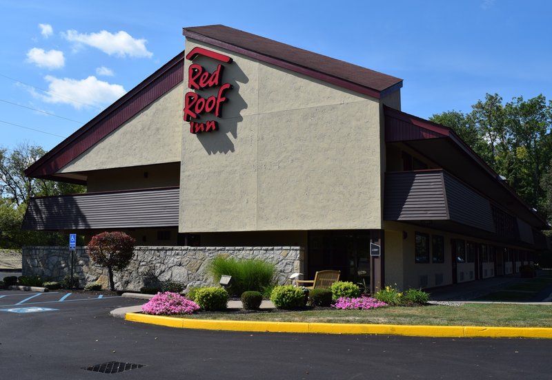 red roof inn utica