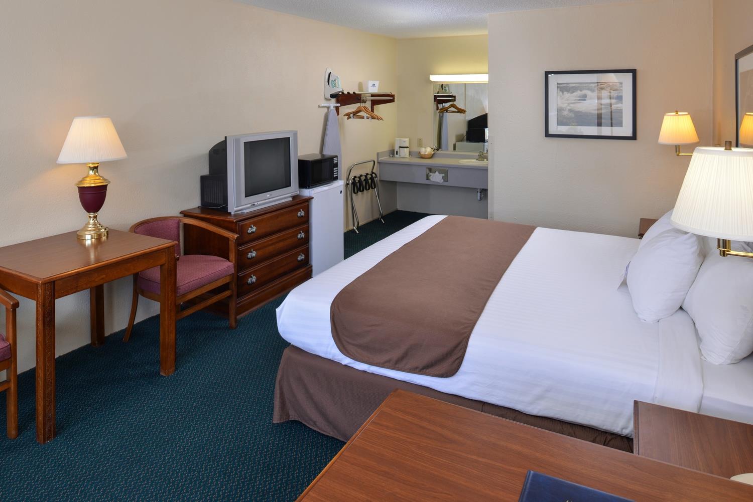 quality inn and suites vandalia near i 70 and hwy 51