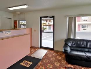 Redfinn Inn,Near Sunrise Theater,3 star