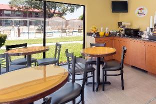 Redfinn Inn,Near Sunrise Theater,3 star