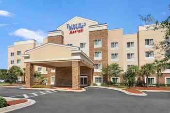 fairfield inn and suites jacksonville west chaffee point