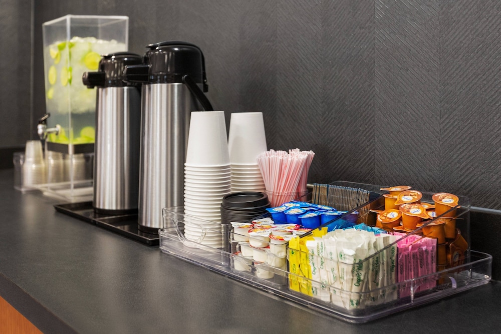 fairfield inn and suites jacksonville west chaffee point