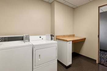 fairfield inn and suites jacksonville west chaffee point