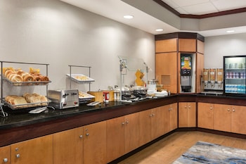 fairfield inn and suites jacksonville west chaffee point