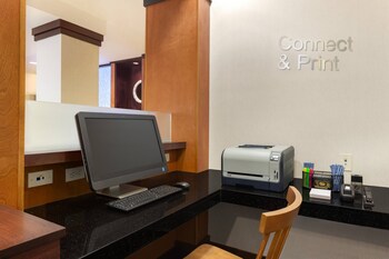 fairfield inn and suites jacksonville west chaffee point