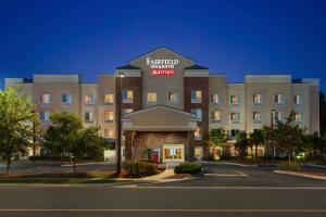 fairfield inn and suites jacksonville west chaffee point