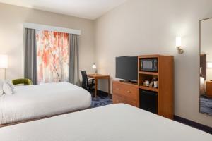 fairfield inn and suites jacksonville west chaffee point