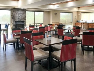 Comfort Suites Johnson City Near University,Johnson City>>Erwin,3 star