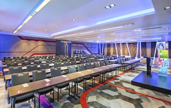 aloft bangkok sukhumvit 11