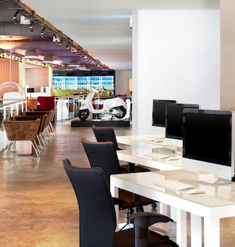 aloft bangkok sukhumvit 11