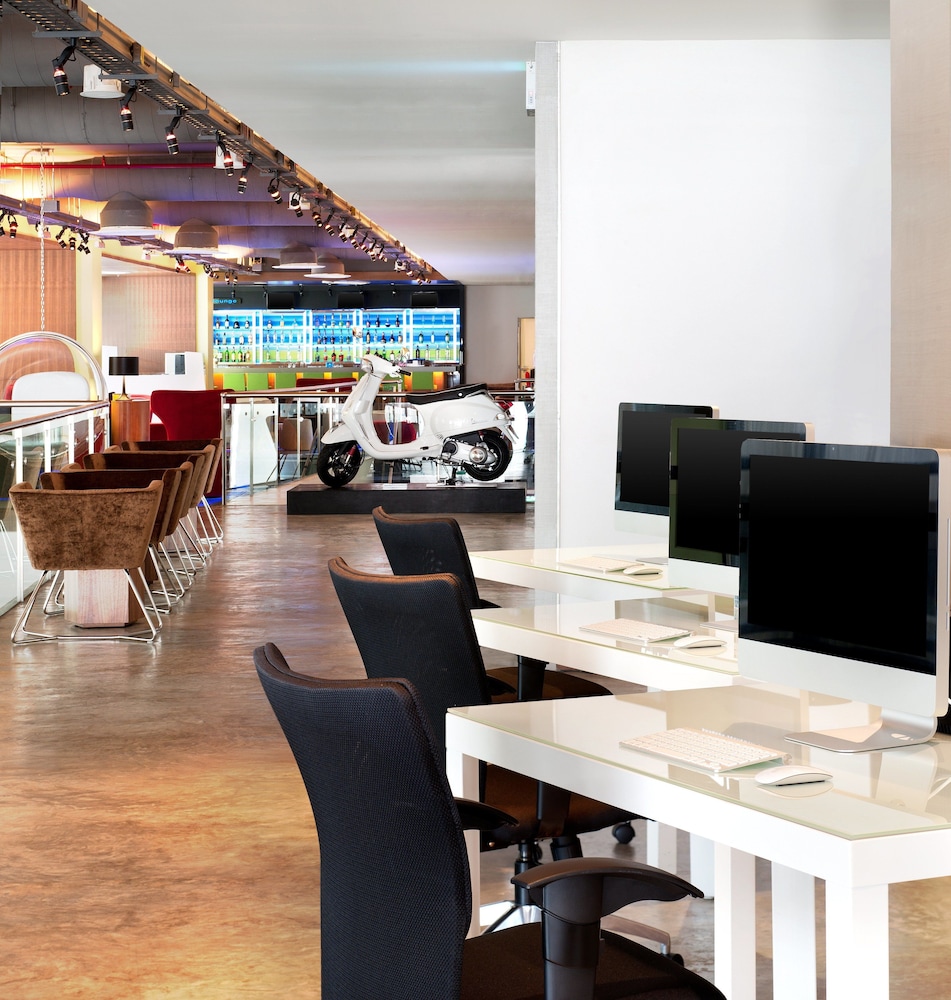 aloft bangkok sukhumvit 11