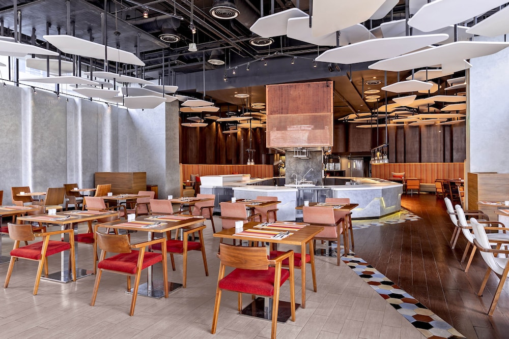 aloft bangkok sukhumvit 11