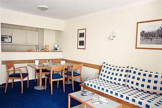 aparthotel adagio la defense kleber