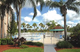 Comfort Inn & Suites Kissimmee By The Parks,Davenport>>Celebration,2.5 star