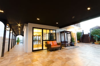 khaosan palace hotel