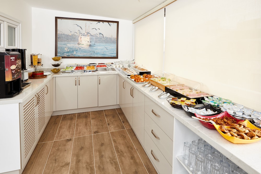 albinas hotel old city