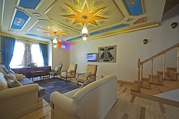 azade premier
