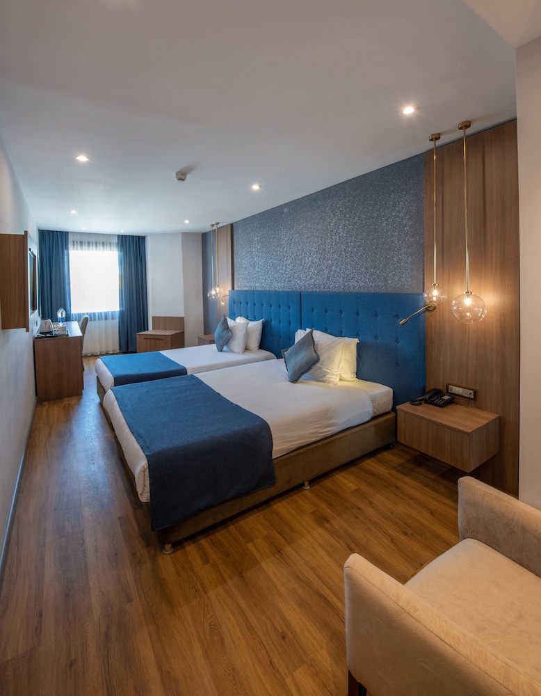 nova plaza crystal hotel and spa