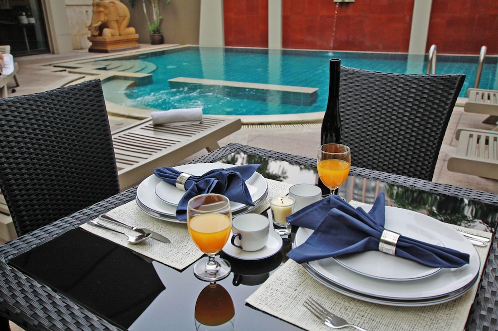 asoke residence sukhumvit by uhg