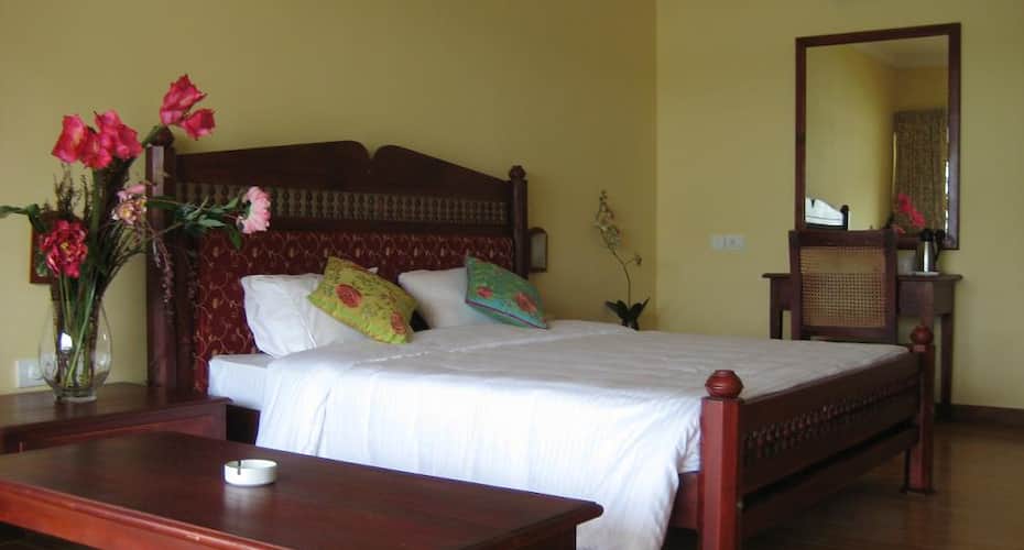 manor backwater resort