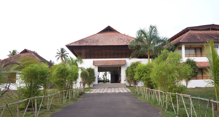 manor backwater resort