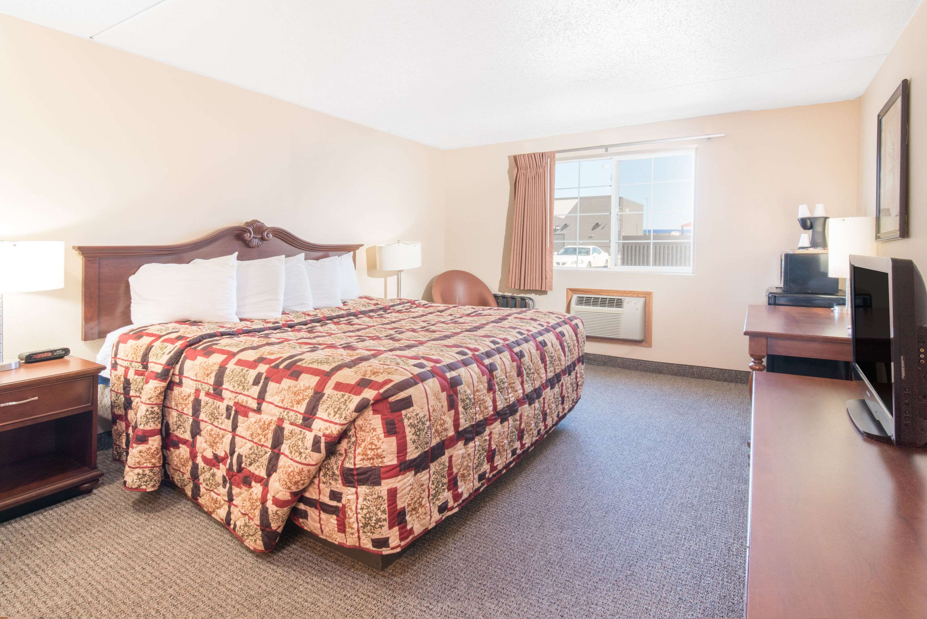 knights inn grand forks