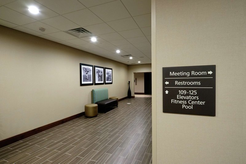 hampton inn green bay downtown