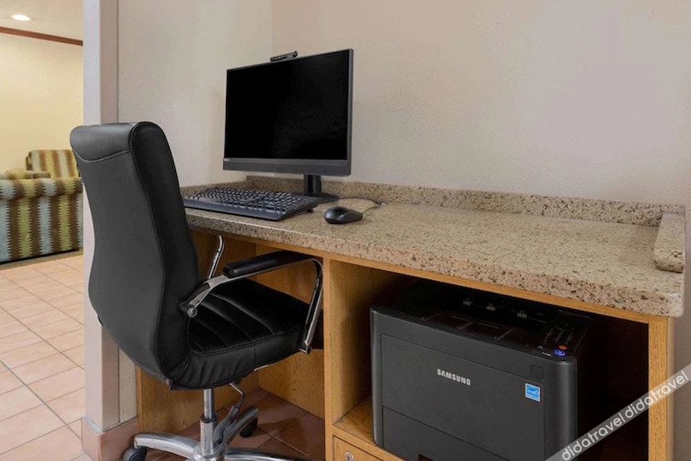 norwood inn and suites indianapolis