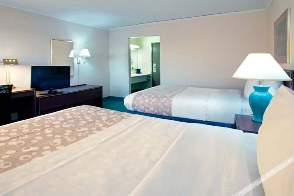 norwood inn and suites indianapolis