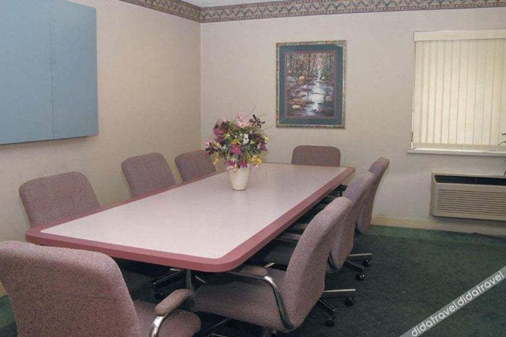 norwood inn and suites indianapolis