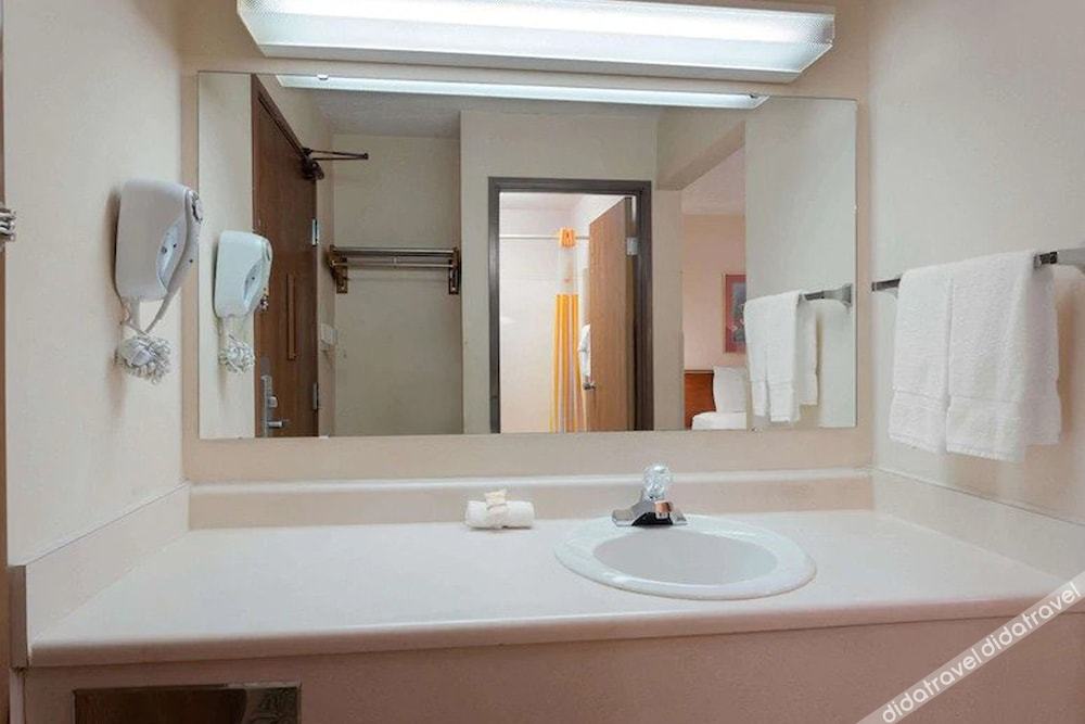 norwood inn and suites indianapolis